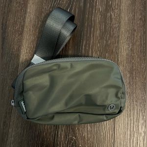 BRAND NEW LULULEMON BELT BAG